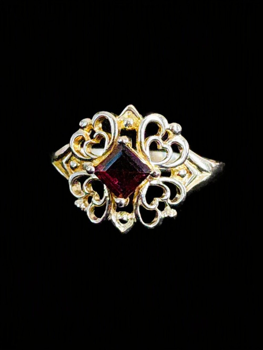 Vintage 2000 Y2K Filigree Red Garnet Sterling Silver Gold Gilded Ring - Size 10